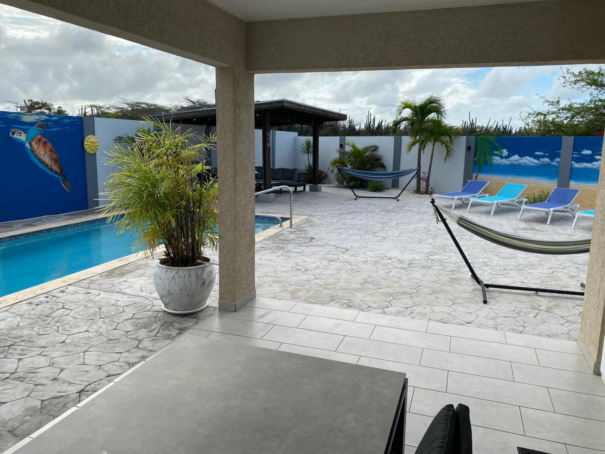 Beautiful Luxury Villa With Private Pool Palm Beach Exterior photo